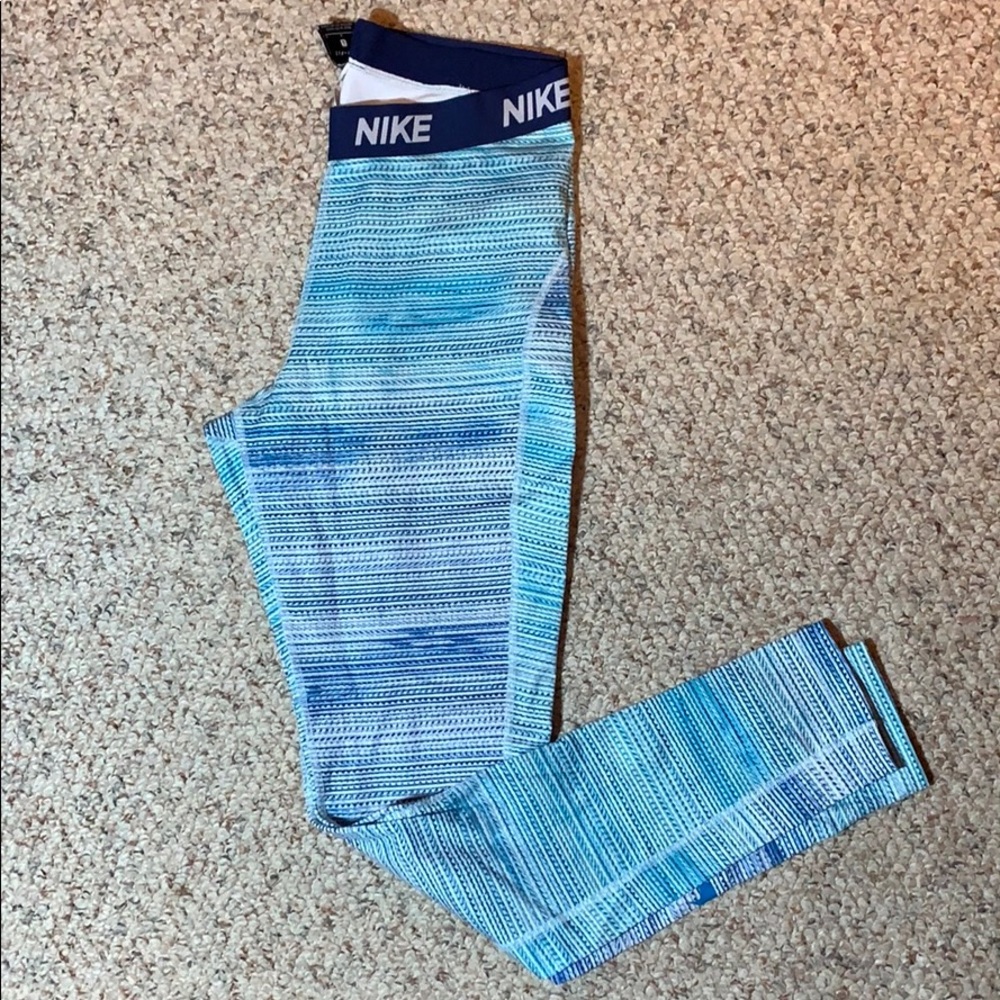 Nike leggings